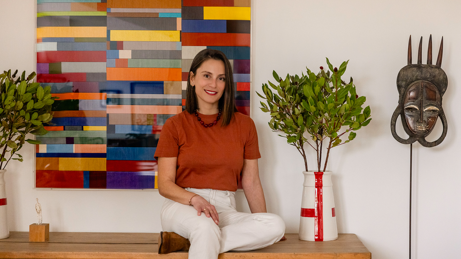 Μία μονοκατοικία στου Παπάγου γεμάτη αντίκες και σύγχρονη τέχνη-1