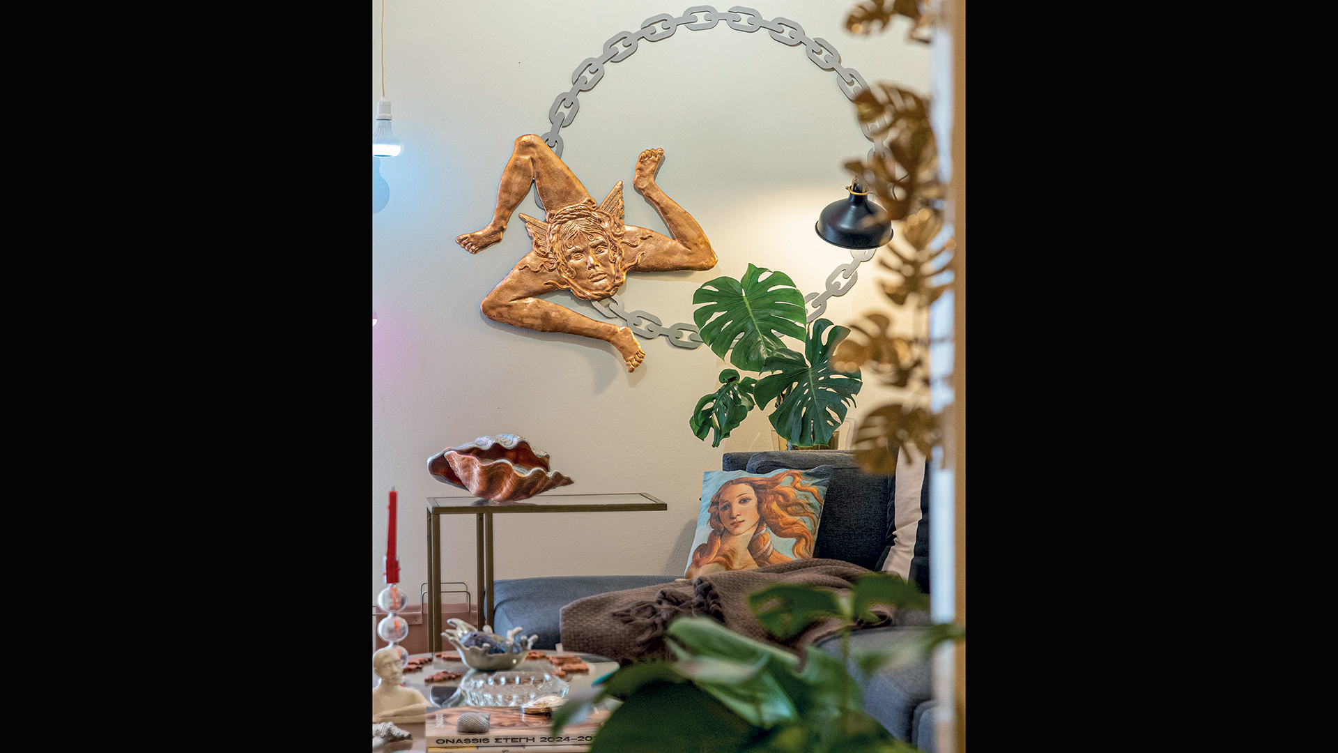 ενα-σουρεαλιστικό-διαμέρισμα-στο-κ-563454622