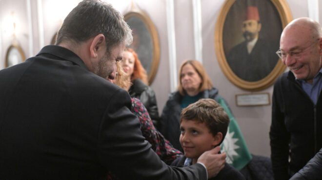 η-κατάρα-του-ενδιαμέσου-563483419