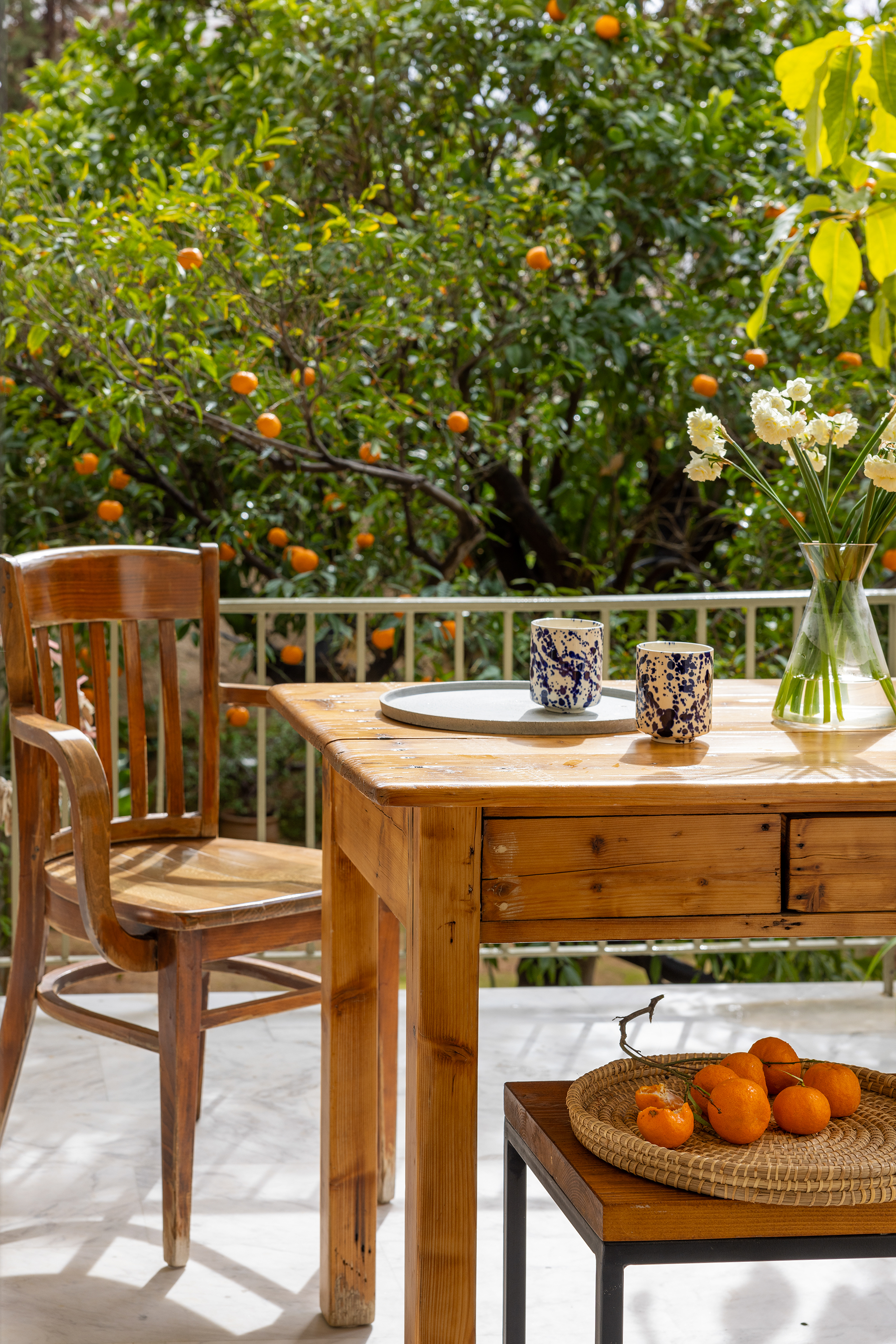 Μία μονοκατοικία στου Παπάγου γεμάτη αντίκες και σύγχρονη τέχνη-6