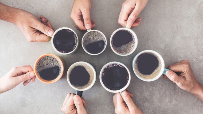 προκαλεί-η-καφεΐνη-νευρικότητα-563455291