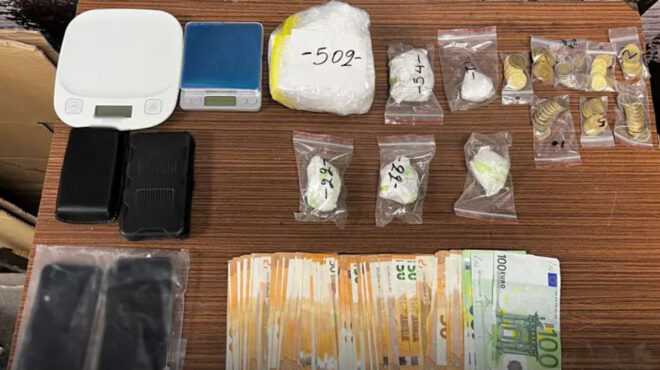 διακινούσαν-κοκαΐνη-στην-αττική-με-αυ-563488981