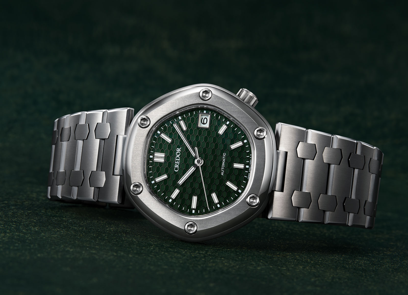 Eνα «μπρούτζινο» Panerai και 7 ακόμη ρολόγια που ξεχωρίσαμε αυτό το μήνα-8