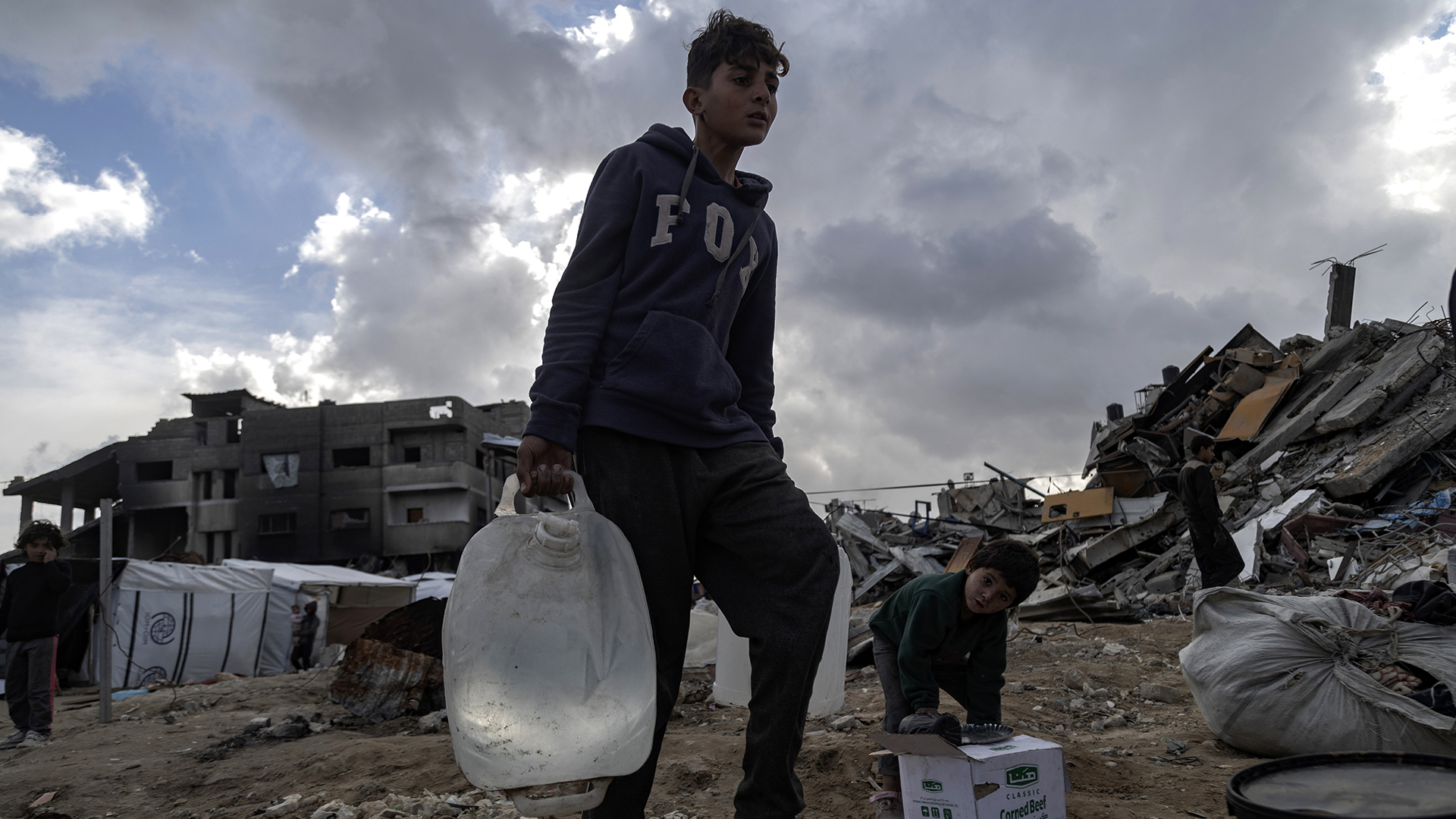Διαβάστε στην «Καθημερινή της Κυριακής»-3