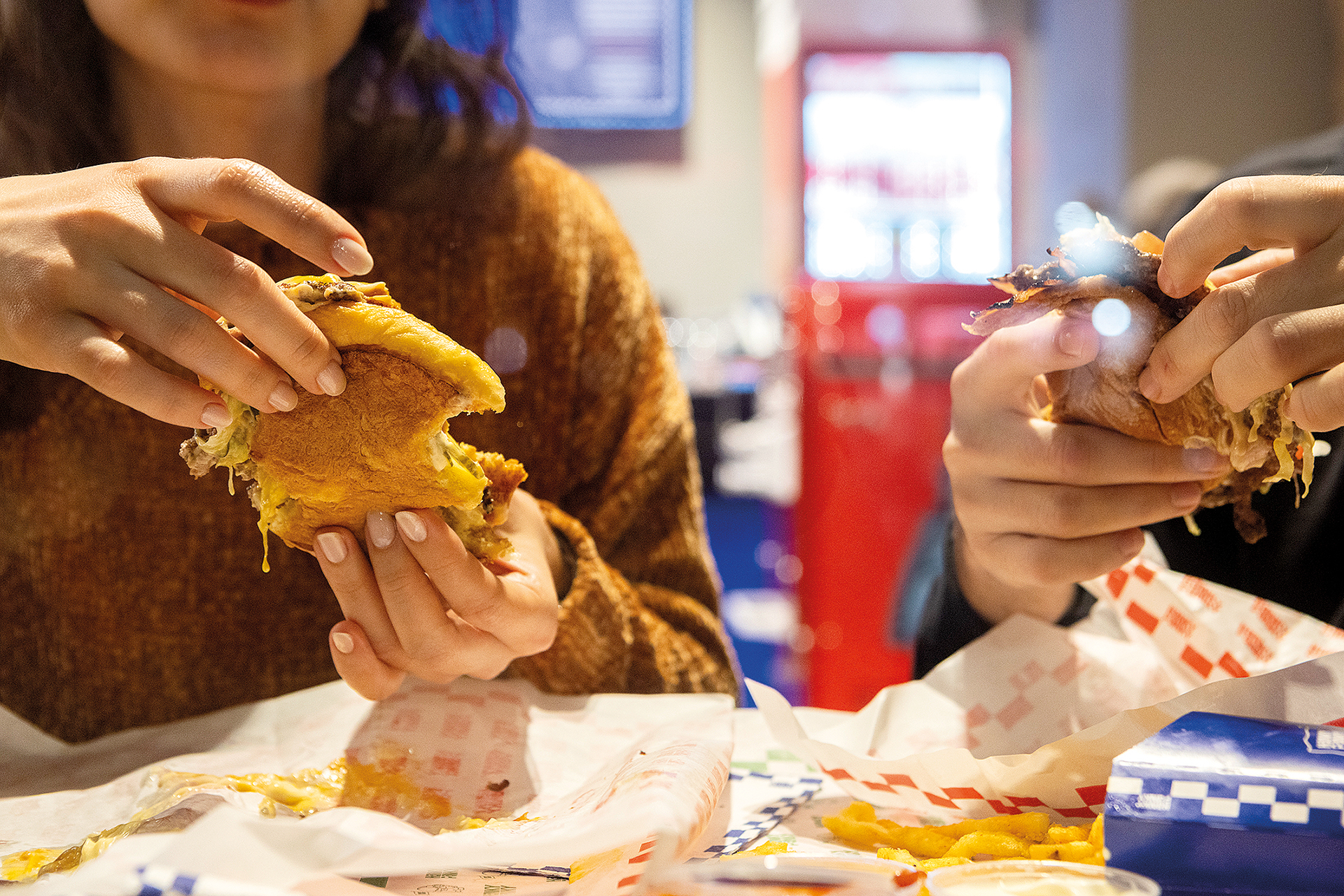 Πού τρώμε τα πιο λαχταριστά smash μπέργκερ στην Αθήνα-2