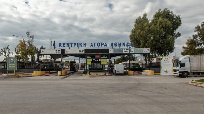 στην-αγορά-του-ρέντη-για-ελληνικά-τυρι-563479165