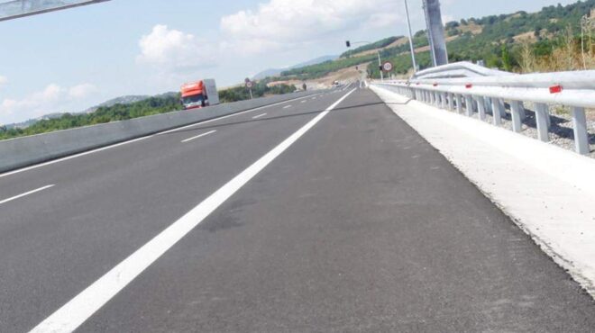 εγνατία-οδός-φορτηγό-προσέκρουσε-σε-γ-563490163