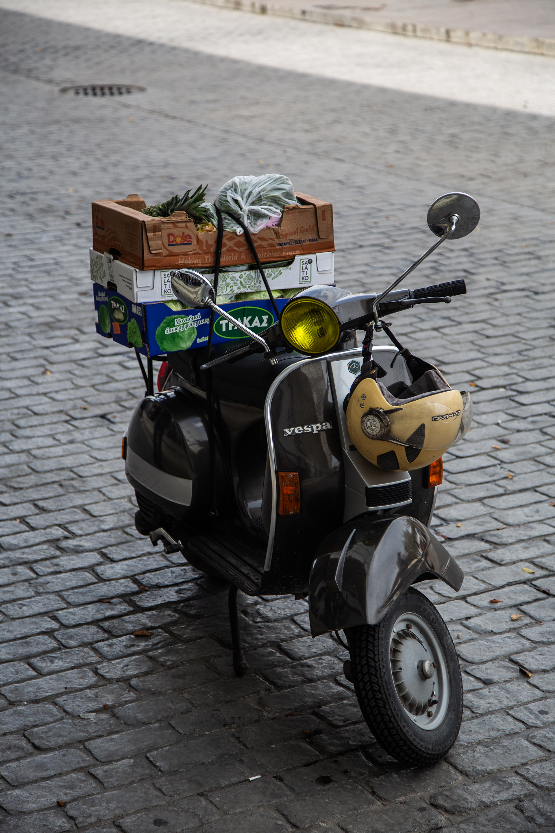 Στην αγορά του Ρέντη για ελληνικά τυριά, φρέσκο ψάρι και νόστιμους μεζέδες-9