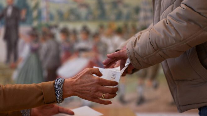 στην-κάλπη-με-αποκριάτικες-στολές-στ-563483794