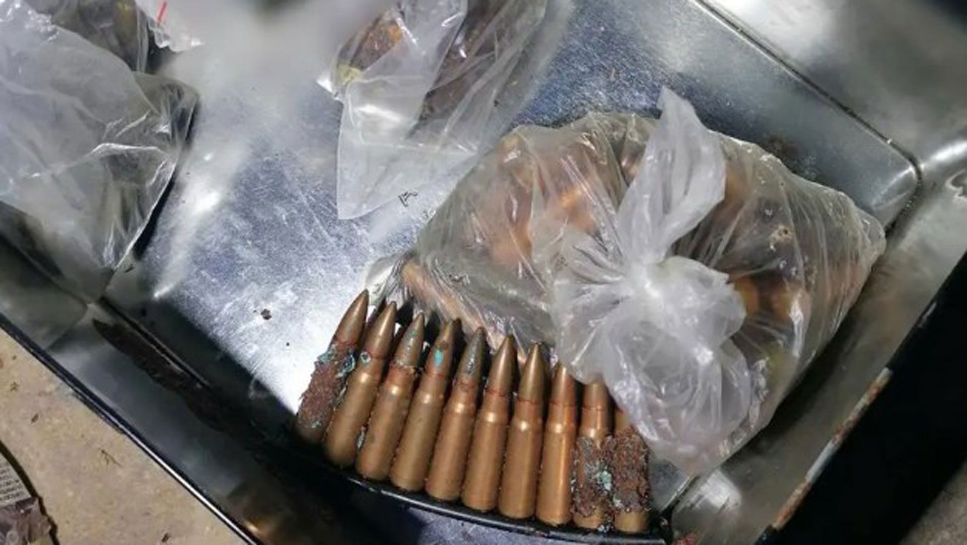 «Πυροβόλησε κατά αστυνομικού και στη συνέχεια αυτοτραυματίστηκε» – Η ανακοίνωση της ΕΛ.ΑΣ.-4