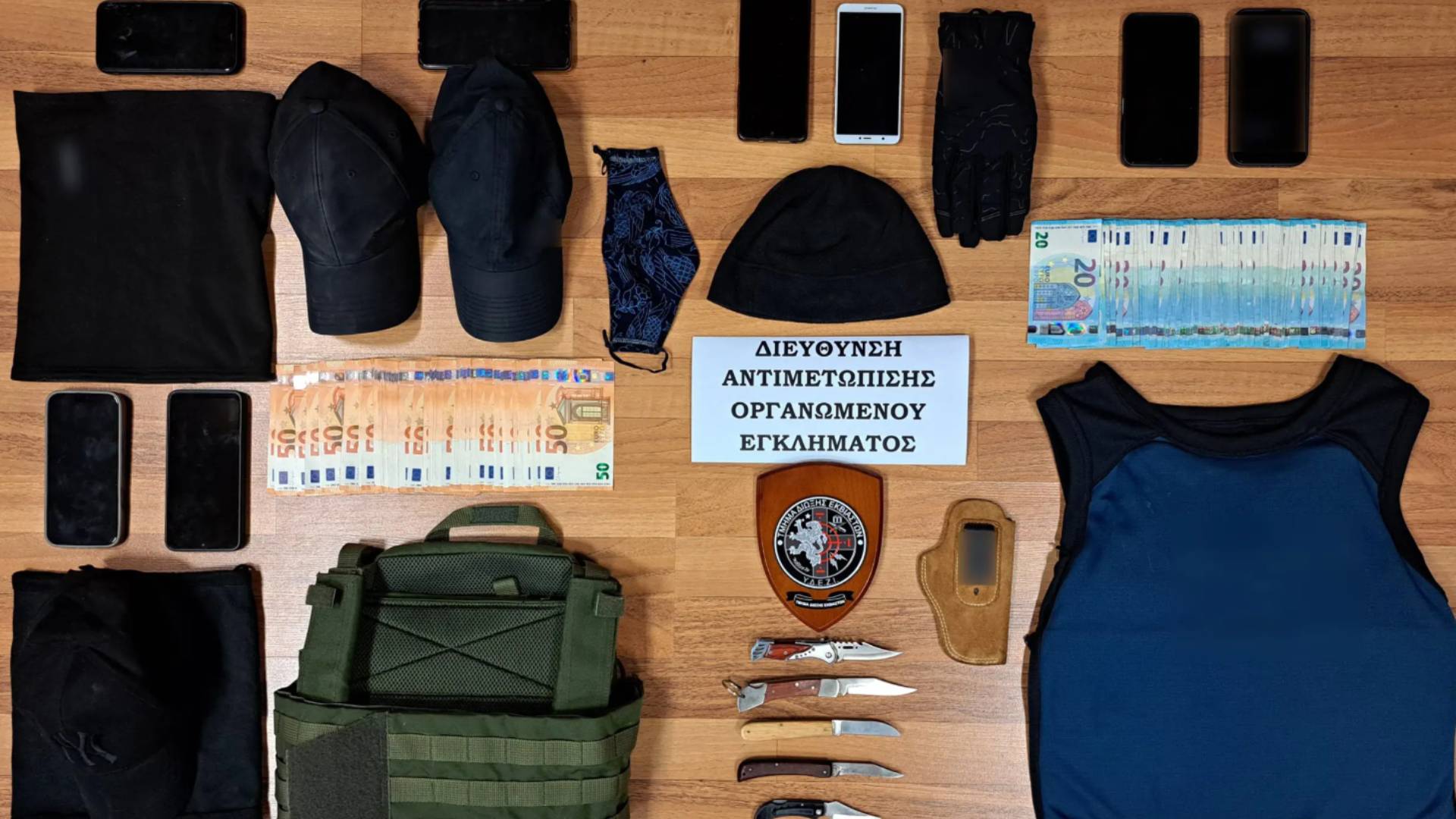 Σπείρα εκβιαστών: Τα βίντεο της «εφόδου» στα καταστήματα και η σύνδεση με τους «Lions»-2