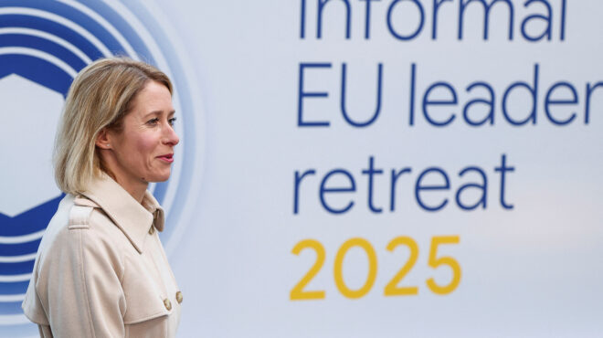 νότια-αφρική-ο-πρόεδρος-ραμαφόζα-απέρ-563449939