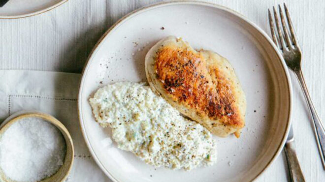 κοτόπουλο-με-ξινόχοντρο-και-πρόβειο-γ-563470516