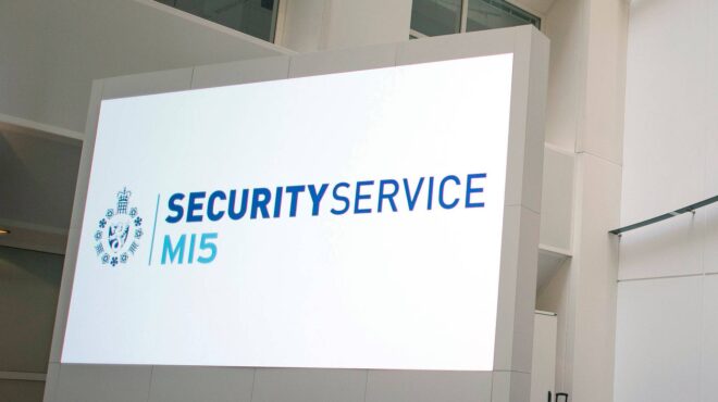 βρετανία-η-μι5-είπε-ψέματα-στα-δικαστήρ-563466472