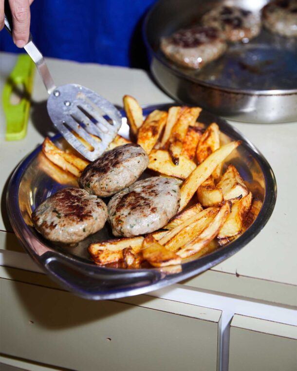 μπιφτέκια-πώς-γίνονται-ζουμερά-πόσο-τ-563478115