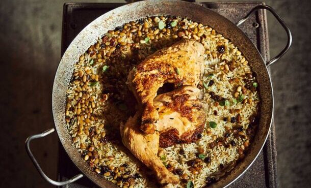 μπούτια-κοτόπουλου-κονφί-με-πλούσιο-π-563448601