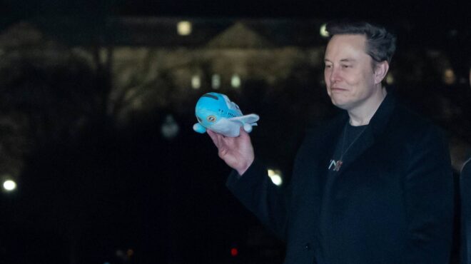 ηπα-δημόσιοι-υπάλληλοι-μηνύουν-τον-μα-563484973