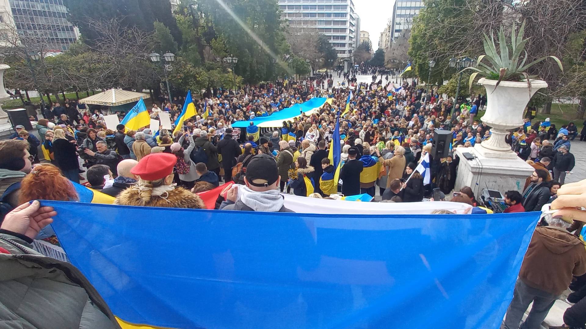 Σύνταγμα: Συγκέντρωση για τα 3 χρόνια από τη ρωσική εισβολή στην Ουκρανία-1