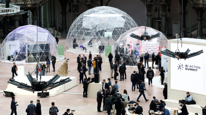 παγκόσμιοι-ηγέτες-ζυγίζουν-τον-αντ-563462047