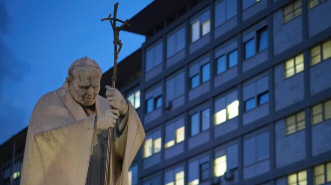 πάπας-φραγκίσκος-η-κατάσταση-της-υγεί-563484919