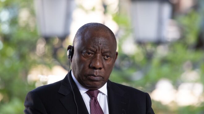 νότια-αφρική-ο-πρόεδρος-ραμαφόζα-απέρ-563450014