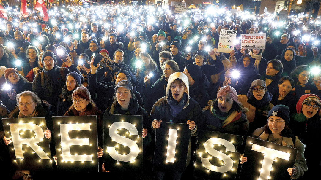 χορεύοντας-με-την-afd-στον-σκοπό-του-τραμ-563448688