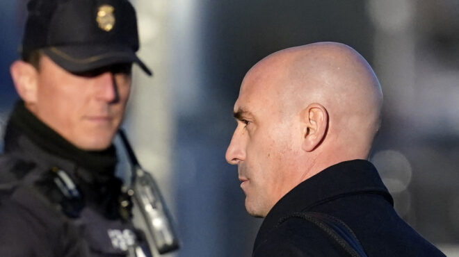 ξεκίνησε-η-δίκη-του-ρουμπιάλες-για-το-φ-563449879