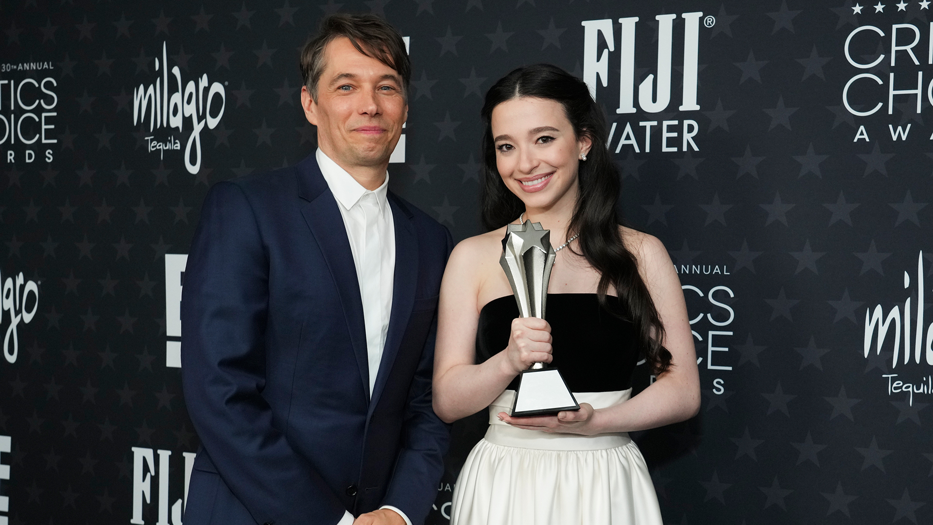 πώς-το-anora-έγινε-ξαφνικά-το-μεγάλο-φαβο-563462404