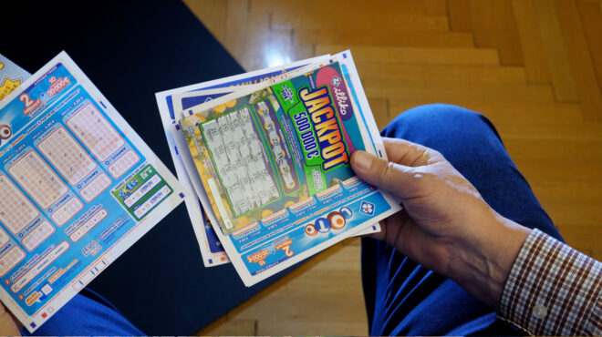 γαλλία-αστεγοι-κέρδισαν-500-000-ευρώ-σε-ξυστ-563480935