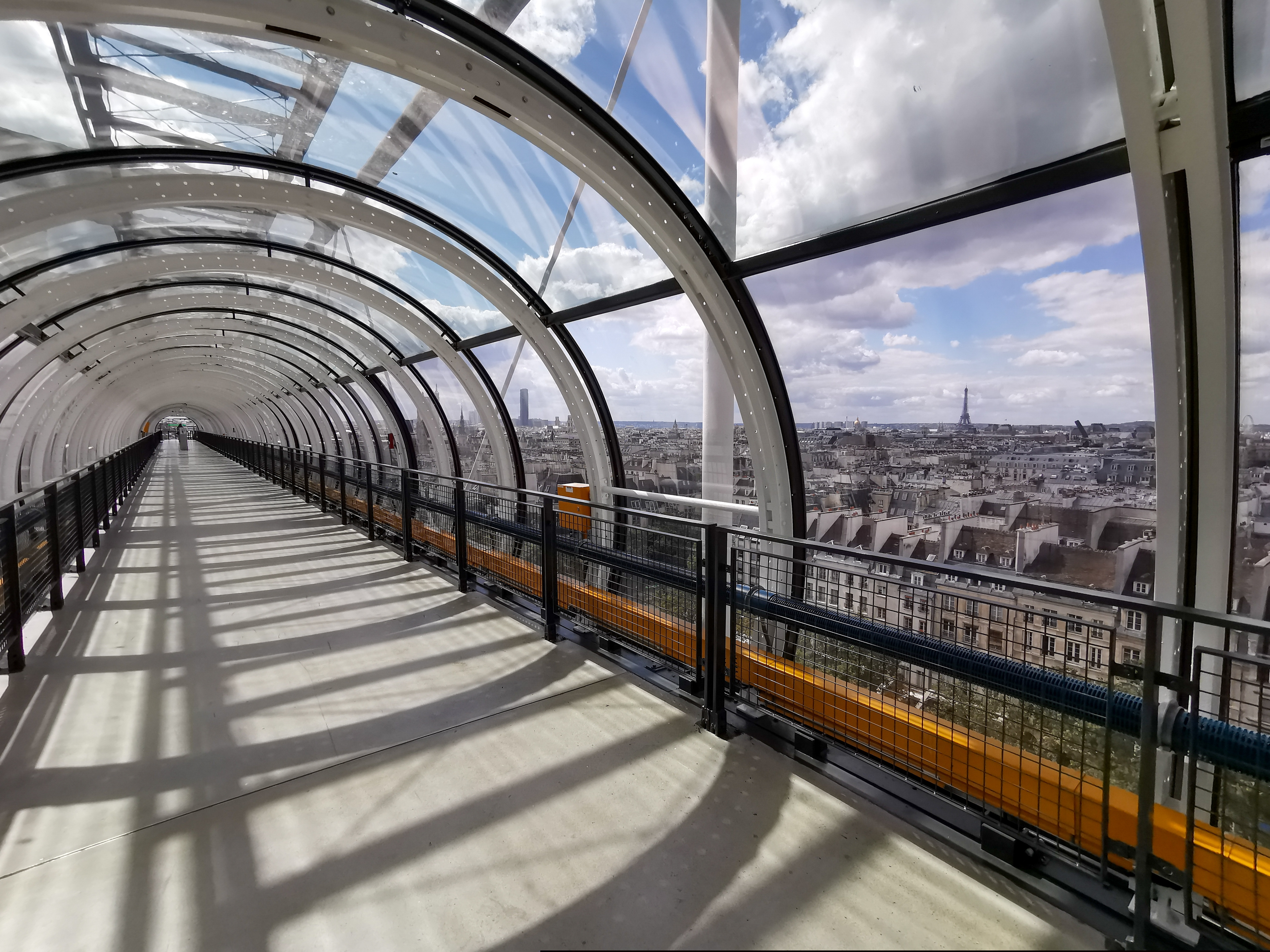 Πομπιντού: Ενα από τα σπουδαιότερα τοπόσημα του Παρισιού κλείνει για πέντε χρόνια-1