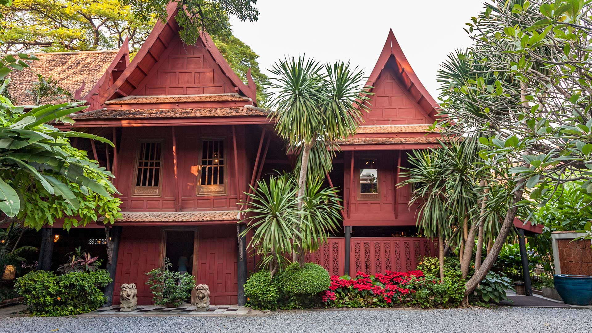 Η Μπανγκόκ γοητεύει με τις αντιθέσεις της-8