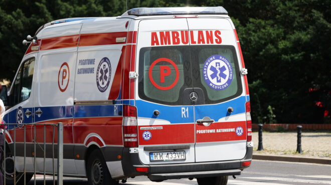 πολωνία-δύο-τραμ-συγκρούστηκαν-στη-βα-563458798