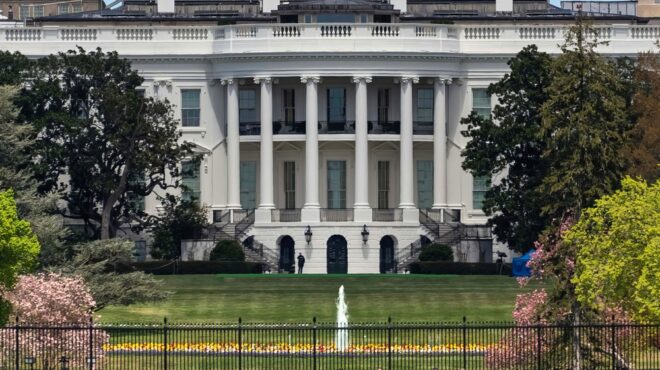 λευκός-οίκος-προς-ουκρανία-ρίξτε-τους-563478682