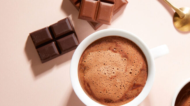 σοκολάτα-γάλακτος-αρωματισμένη-με-τσ-563484067