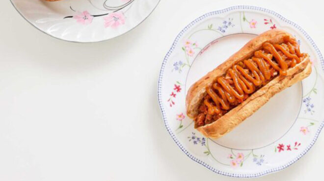 σπετζοφάι-hot-dog-με-κέτσαπ-καρότου-από-τον-563457811