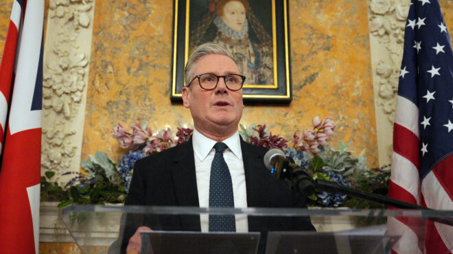 στάρμερ-στην-ουάσιγκτον-χρειαζόμα-563490241