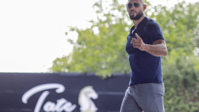 αντριου-τέιτ-ο-αμφιλεγόμενος-influencer-επιβι-563490067