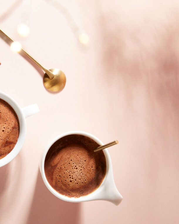 ζεστή-σοκολάτα-με-τσίλι-563469973