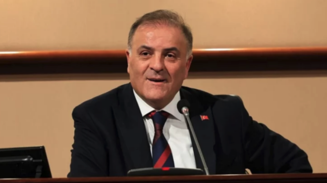 κωνσταντινούπολη-ο-νούρι-ασλάν-προσω-563532625