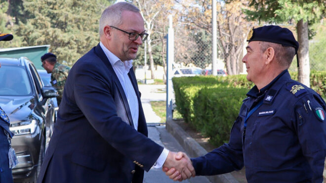 γιόχαν-φρίσελ-στην-κ-δεν-υπάρχει-ξεκ-563511754