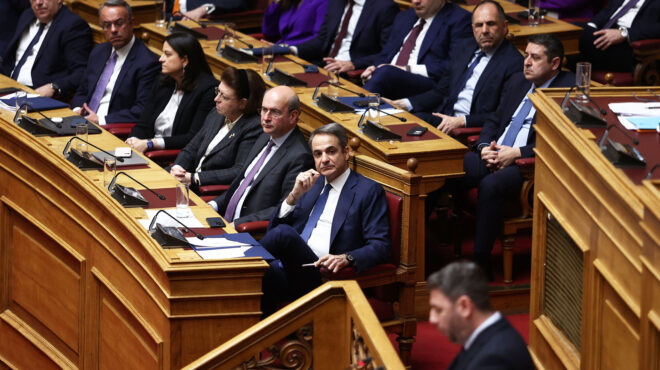 αντίστροφη-μέτρηση-για-τον-ανασχηματ-563506369