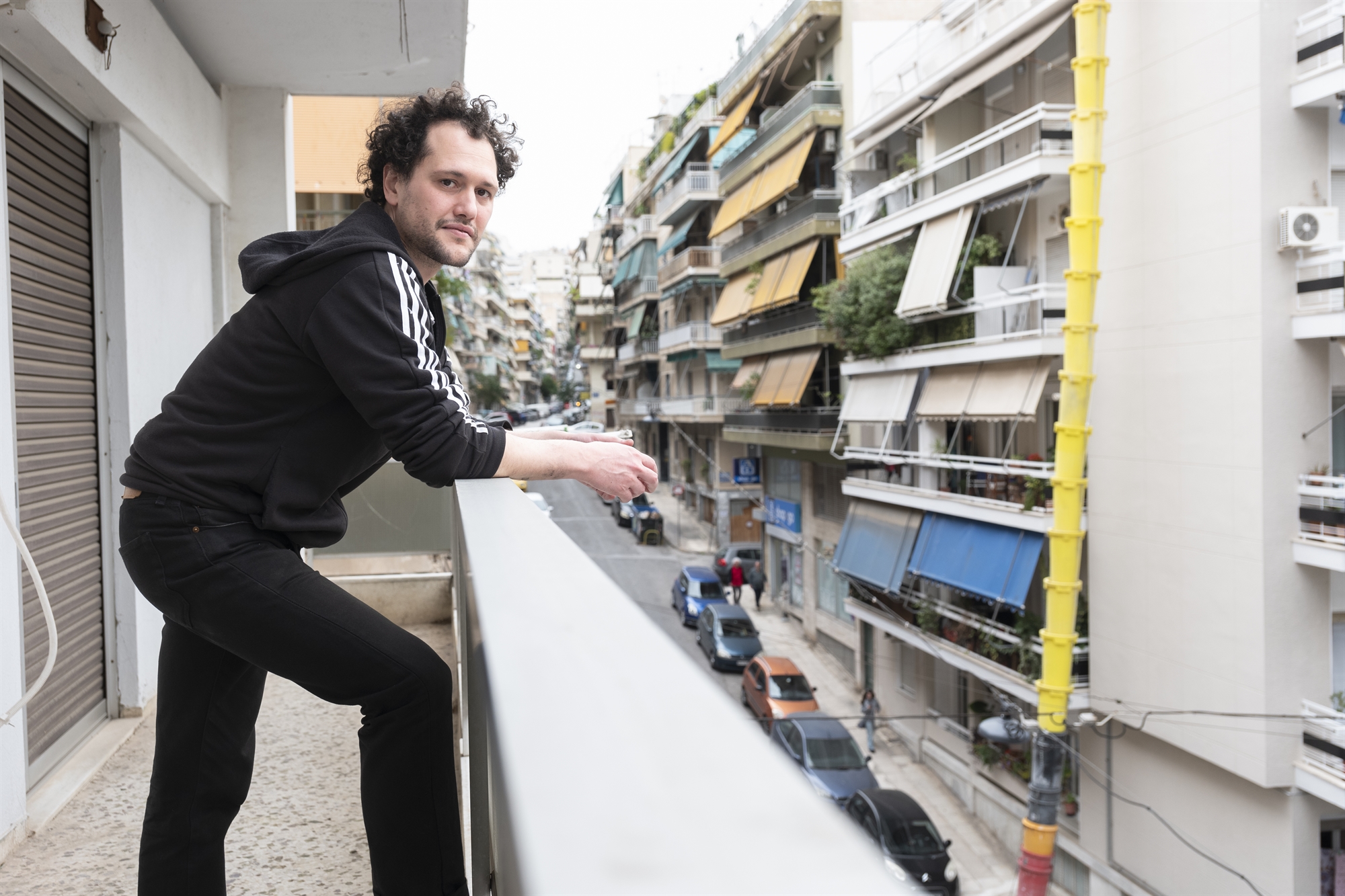 οι-κυνηγοί-της-στέγης-563538175