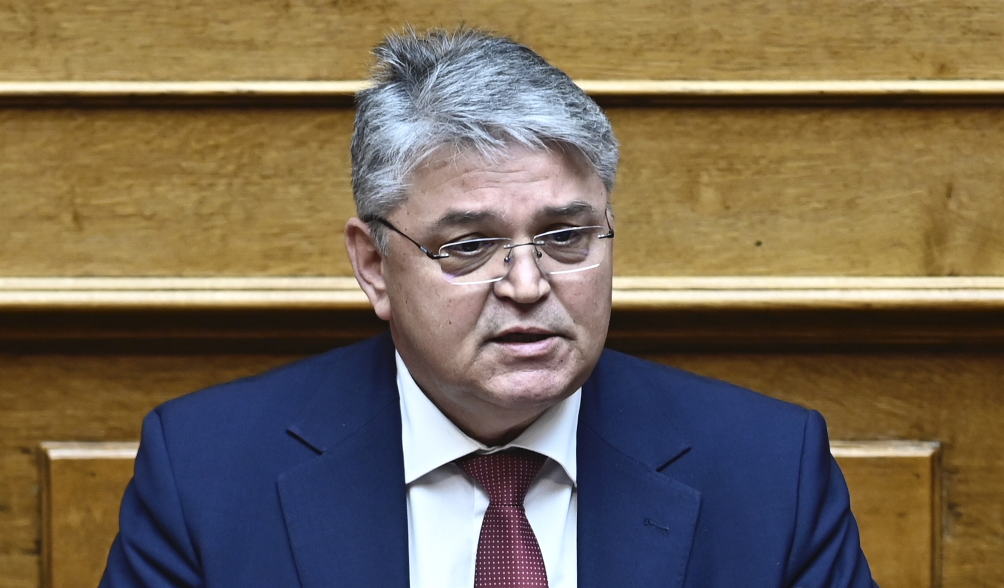 Εντός και Εκτός: Ενα το κυβερνητικό αεροσκάφος, πολλά τα μίλια-1