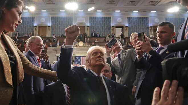 αντιφατικός-ο-τραμπ-για-δασμούς-και-ου-563500369