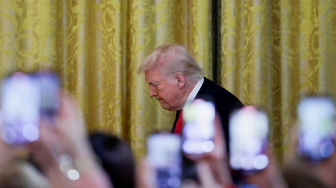 πρώτες-ρωγμές-στο-στρατόπεδο-του-τραμ-563535451