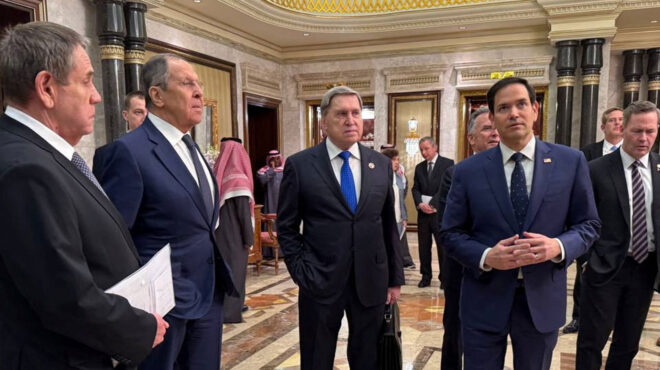 δύο-σήματα-μέσα-στον-θόρυβο-563512207