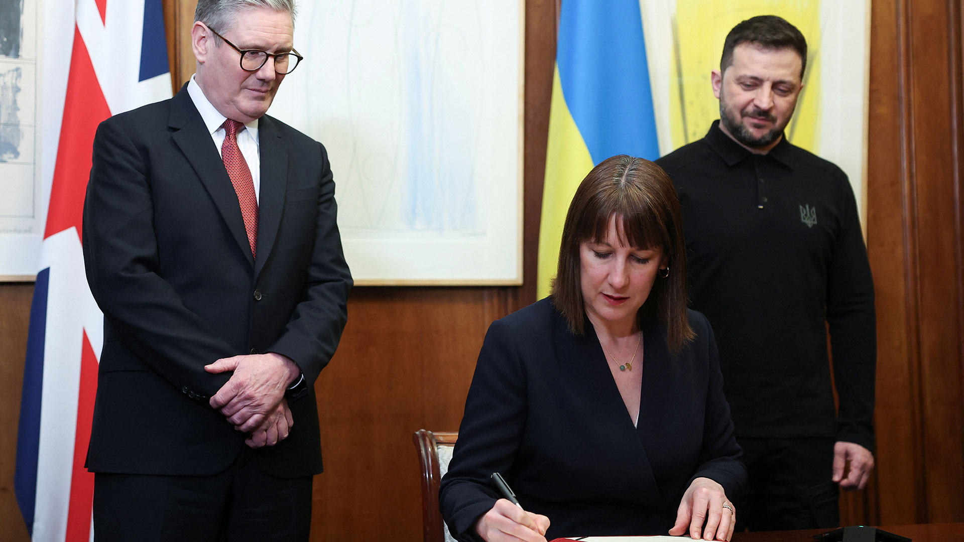 Ζελένσκι: Θερμό κλίμα στο Λονδίνο μετά την ψυχρολουσία στην Ουάσιγκτον-1