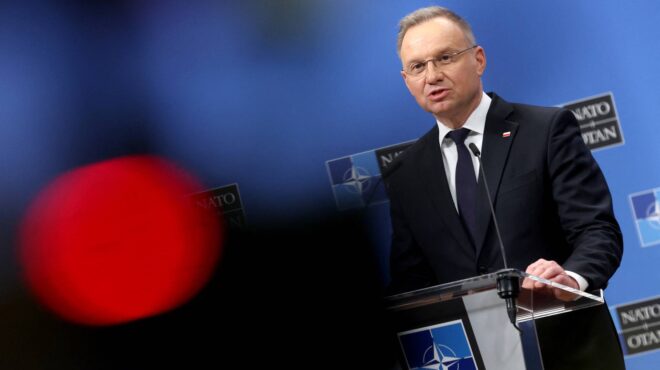 ft-ο-πρόεδρος-της-πολωνίας-καλεί-τις-ηπα-563511604