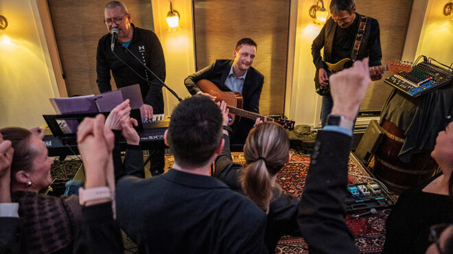 ο-νικητής-των-εκλογών-563510695