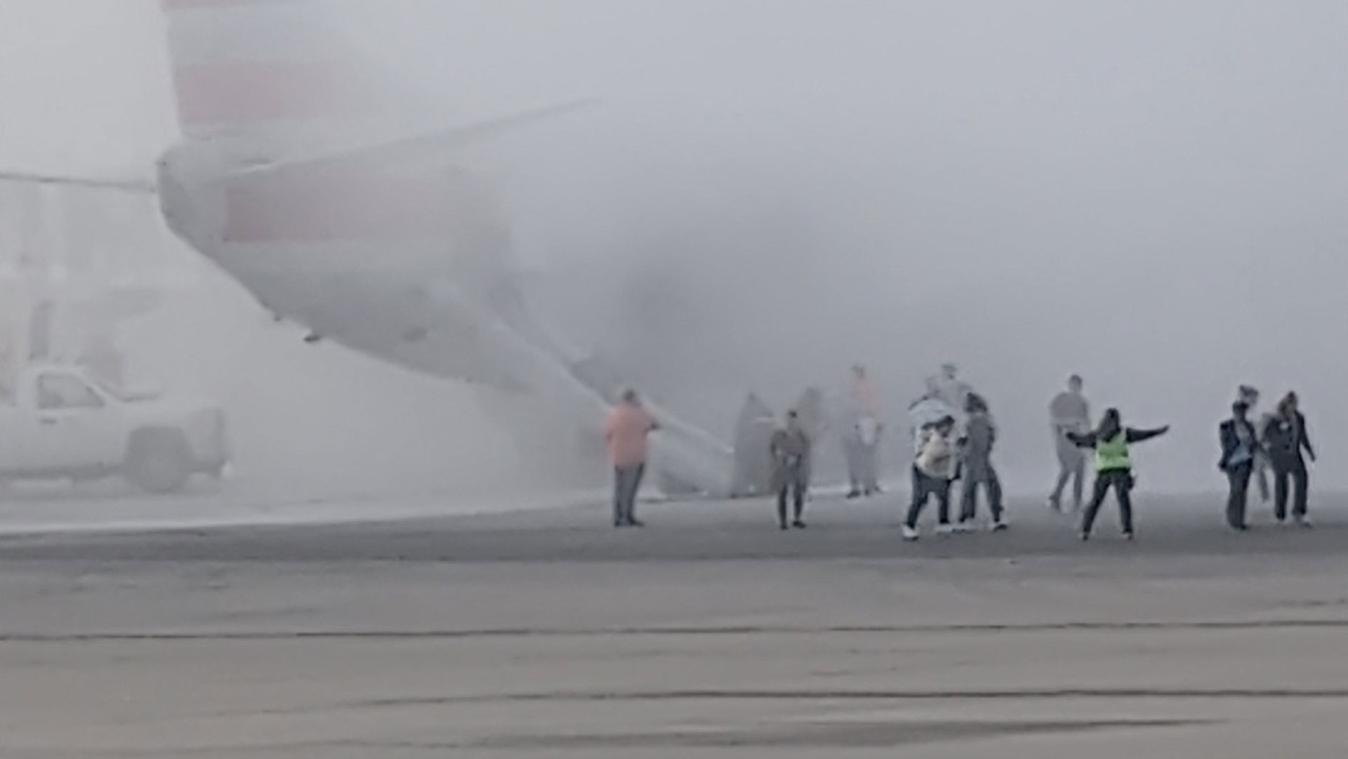 ΗΠΑ: Aναγκαστική προσγείωση για Boeing – Επιασε φωτιά ο κινητήρας-1